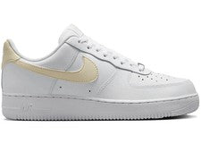 Talla 12 - Nike Air Force 1 Low '07 Blanco Caqui Claro FJ4146-111