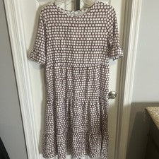 Vestido grande de mujer a lunares de moda suave
