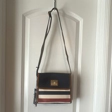 U.S. Polo Assn. Bolso de hombro mediano dorado a rayas azul marino con logotipo