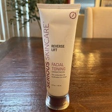Gel conductor tonificante facial Serious Skincare Reverse Lift 4 oz sellado
