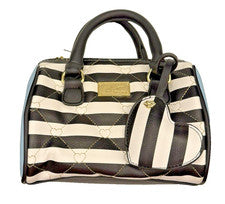 Bolso Bandolera Betsey Johnson Negro Blanco Rayas Panel Azul Dije