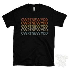 CAMISETA ESTILO RETRO REPETIDA CWRTNEWYDD PARA HOMBRE Y MUJER REINO UNIDO TOP NAME REGALO