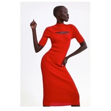 Vestido midi ceñido al cuerpo con cuello falso acanalado rojo de Zara pequeño