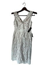 Nuevo con etiquetas Vestido Skater Midi Lulus Talla Mediana Marfil Encaje Love Swept para Mujer’s