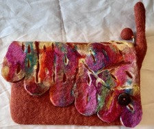 Bolso de Mano Artesanal de Fieltro de Lana Estilo Nepal 9”x 6” Cartera con Patrón de Hojas Artesanales
