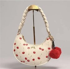 ¡NUEVO! NUEVO CON ETIQUETAS BETSEY JOHNSON XONORTHY Bolso de Hombro Tejido Pequeño Estampado de Cereza Blanco
