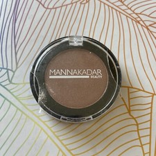 Sombra de ojos iluminadora rubor 3 en 1 Manna Kadar Beauty FANTASY NUEVA SELLADA
