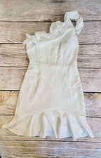 Mini Vestido Blanco Moda Un Hombro Volantes Talla Pequeña