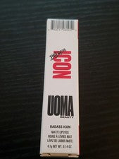 UOMA Beauty ~ Lápiz labial mate Badass ICON ~ Miriam ~ 4,1 g / 0,14 oz