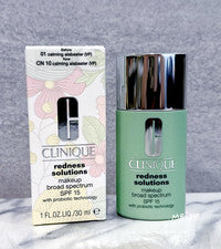 01 Alabastro Calmante (VF), Maquillaje Clinique Redness Solutions, FPS 15,1 oz/30 ml, Nuevo en caja