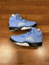 Talla 9 - Jordan 5 Retro SE Mid UNC