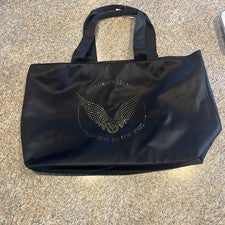 Bolso de Mano Victoria's Secret Fashion Show 2025 Alas de Ángel Estrás Negro Nuevo con Etiquetas