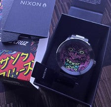【EN STOCK】¡Colaboración de reloj de pulsera corporal NIXON Santa Cruz OOP!...