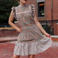 Nuevo con etiquetas Vestido Universal Thread Para Mujer Mediano Cottagecore Prarie Floral Lino Algodón