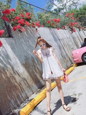 Nuevo vestido suelto pequeño blanco sin mangas de moda para mujer