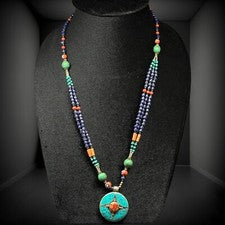Joyería étnica de Nepal hermoso collar hecho a mano de latón de vidrio turquesa
