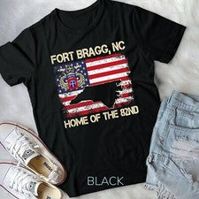 Camiseta Fort Bragg NC Hogar de la 82ª Aerotransportada, Día de los Veteranos Camiseta Unisex