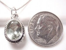 Colgante pequeño de plata de ley 925 facetada de amatista verde con lados acentuados