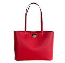 BOLSO DE HOMBRO MICHAEL KORS MANHATTAN GRANDE DE CUERO LISO ROJO CON TACHUELAS