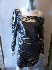 MINIVESTIDO ACANALADO HOMBRO CAÍDO ASIMÉTRICO PLATEADO TALLA 12 DE ASOS DESIGN