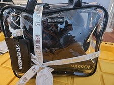 Steve Madden Juego de Regalo de 4 Piezas, Orejeras, Bolso de Cosméticos, Etiqueta de Equipaje, Vaso, $72.00