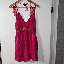 Nuevo con etiquetas Vestido Love Tree Moda Para Mujer Tejido Sólido Mini Cami Encaje Talla M Nuevo con Etiquetas