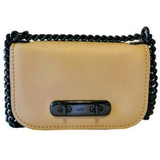 COACH Swagger 20 para mujer con detalle de eslabones Coach, madera oscura/haya