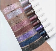 R.E.M. Sombra de ojos líquida Beauty Midnight Shadows, 4 ml 0,13 oz tamaño completo nueva en caja elegida