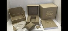 Estuche y caja de reloj Burberry solo caja vacía estuche y folleto de garantía