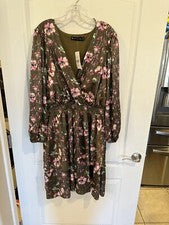 Moda a Figura Mujer Verde Oliva Kara Estampado Floral Vestido en Niveles Talla Grande 1