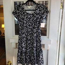 Vestido clásico para mujer Passport negro blanco floral manga gorra talla S nuevo con etiquetas