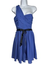 Nuevo con etiquetas Mini Vestido de Fiesta Para Mujer Talla: 2 Un Hombro Azul Crepé por Express