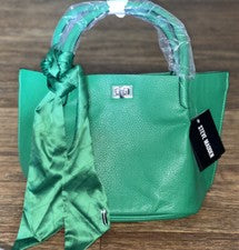 Cartera Bizzie verde Steve Madden para mujer.