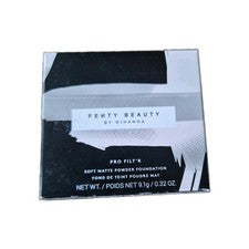 Base en polvo mate suave Fenty Beauty Pro Filter 9,1 g - 385 mediana nueva en caja