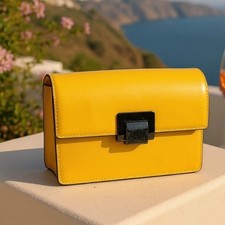 Bolso de mano para mujer de cuero italiano de diseñador - amarillo lila