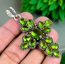 Colgante de piedra preciosa de peridoto verde hecho a mano joyería de plata de ley 925 corte cruzado