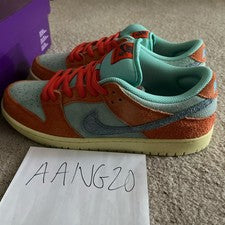 Talla 9.5 - Nike Dunk SB tiro bajo naranja esmeralda