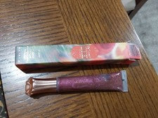 Brillo de labios R.E.M Beauty Wicked For Good Pretty As A Poppy Plumping - ¡0,34 fl oz!