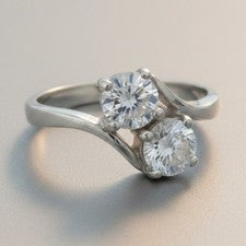Elegante anillo de plata de ley genuino sólido 925 con emperatriz de circonitas cúbicas de 2,5 mm