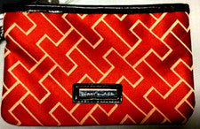 TOMMY HILFIGER MUÑECA MUJER ROJA 4 1/4 X 6 3/4 VENTA AL POR MENOR - $29 NUEVO CON ETIQUETAS