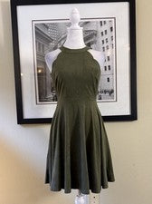 Vestido patinador de gamuza sintética verde oliva Altar’d State para mujer ajuste halter acampanado M