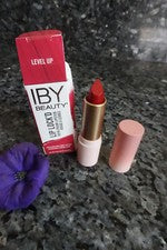 Lápiz labial Iby Beauty Lip Lock'd Sating Cream nuevo en caja a nivel