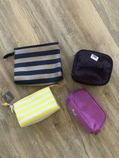 Paquete 4 bolsas de maquillaje bolsas lindas! ULTA