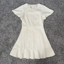 Vestido de moda On Earth beige tostado manga corta dobladillo calce y acampanado para mujer talla XS