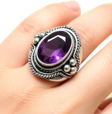 Anillo de joyería étnica hecha a mano de plata esterlina 925 con piedras preciosas de amatista africana tamaño