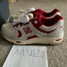 Talla 9.5 - Kith x New Balance 1700 Canadá Pack - Malvavisco