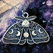 Collar Colgante Fases Polilla Triple Luna Ciclos de Vida Lunar Gótico Joyería