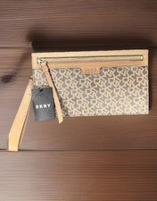 DKNY Vela Muñequera Grande Forrada Cremallera Marrón Bolsa Versátil Nueva con Etiquetas R84L7833