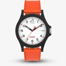 Reloj Timex Para Hombres Main Street NASA Artemisa Naranja Correa de Goma TW2Y13000