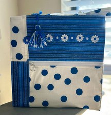 BOLSO DE MANO GRANDE espacioso *hecho a mano* lunares azules y blancos, borla, + monedero